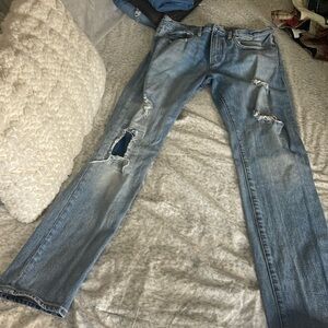 Gap Men’s distressed skinny jeans